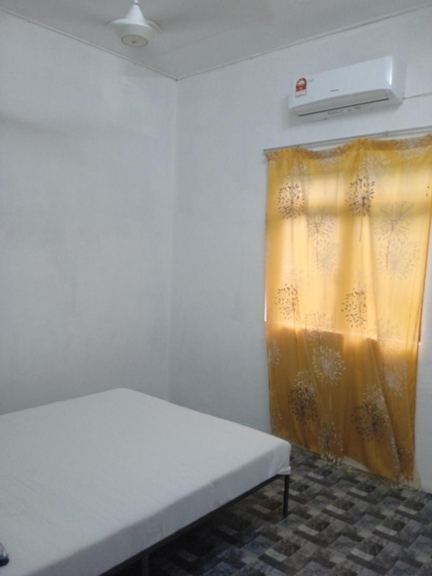 Homestay Idaman B B With 2 Room Aircond 2 Quen Bed And Not Sharing Room -Privacy Kuala Terengganu Buitenkant foto