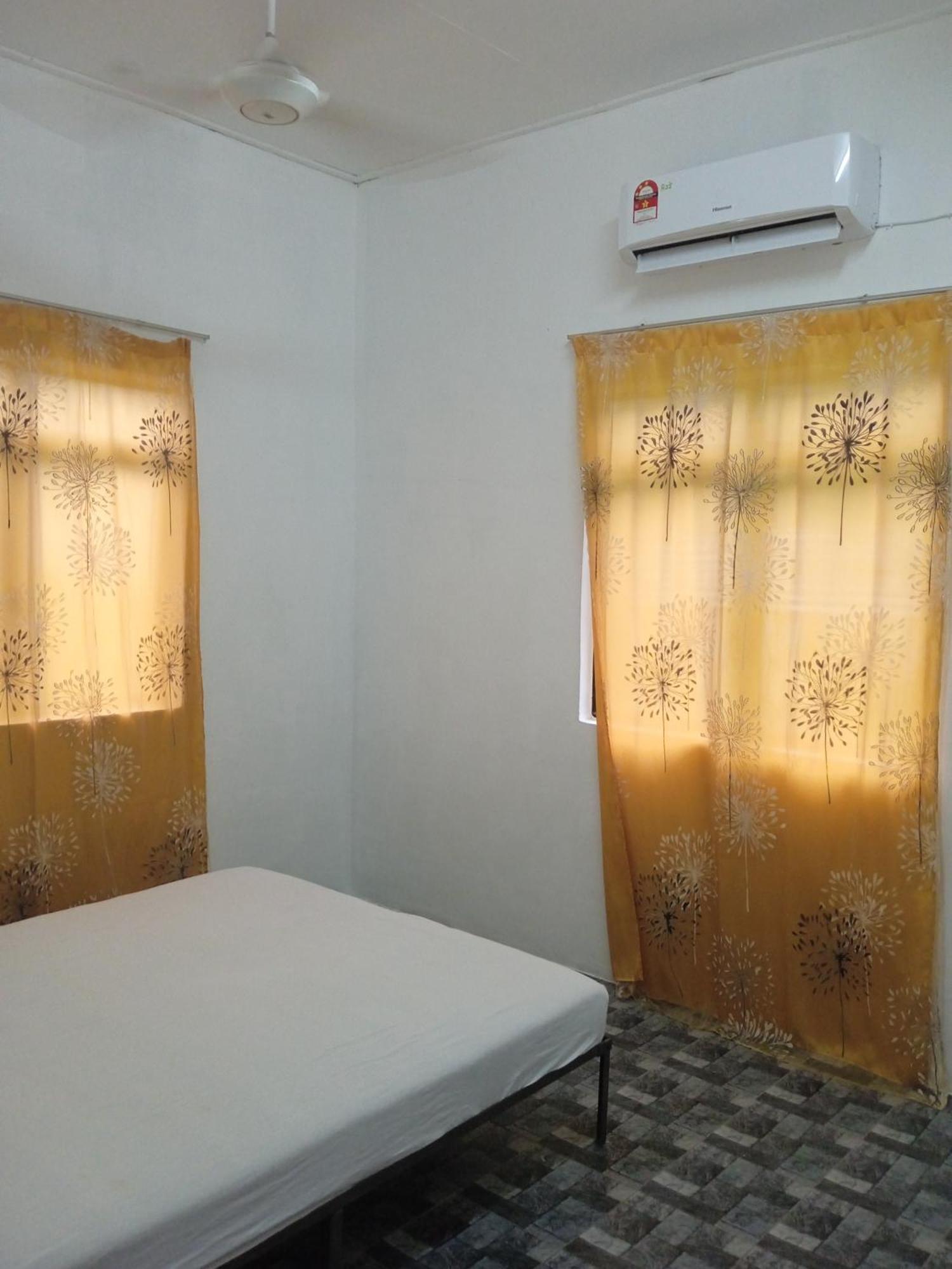 Homestay Idaman B B With 2 Room Aircond 2 Quen Bed And Not Sharing Room -Privacy Kuala Terengganu Buitenkant foto