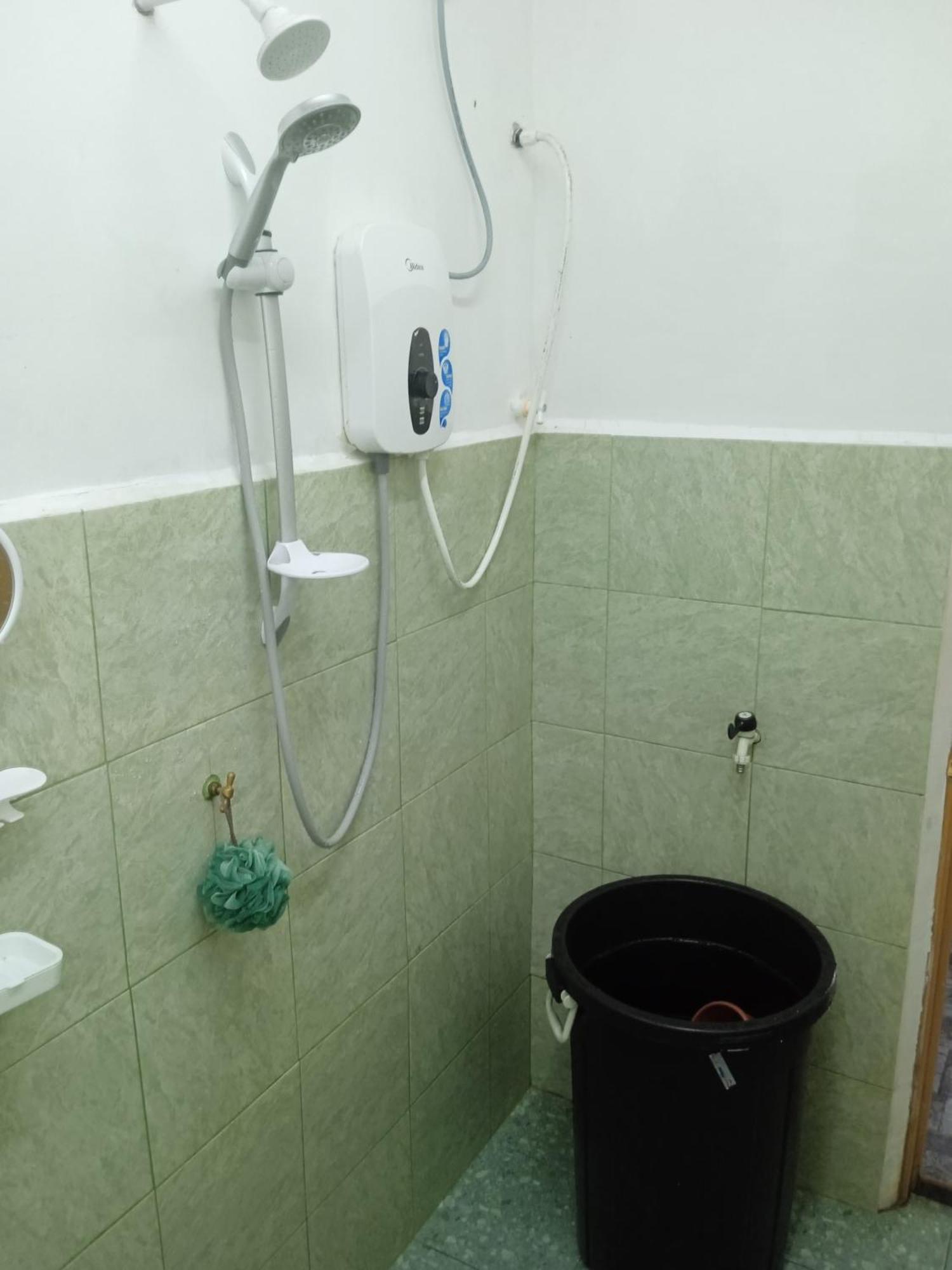 Homestay Idaman B B With 2 Room Aircond 2 Quen Bed And Not Sharing Room -Privacy Kuala Terengganu Buitenkant foto